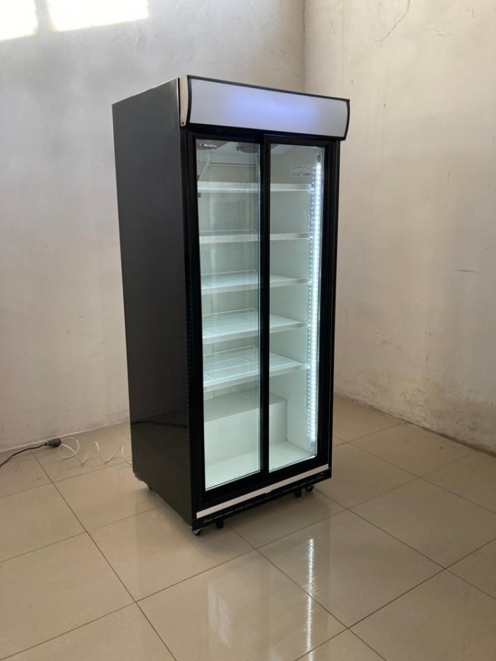 ---Używana witryna chłodnicza 90 cm Metalfrio Model Coll 900 